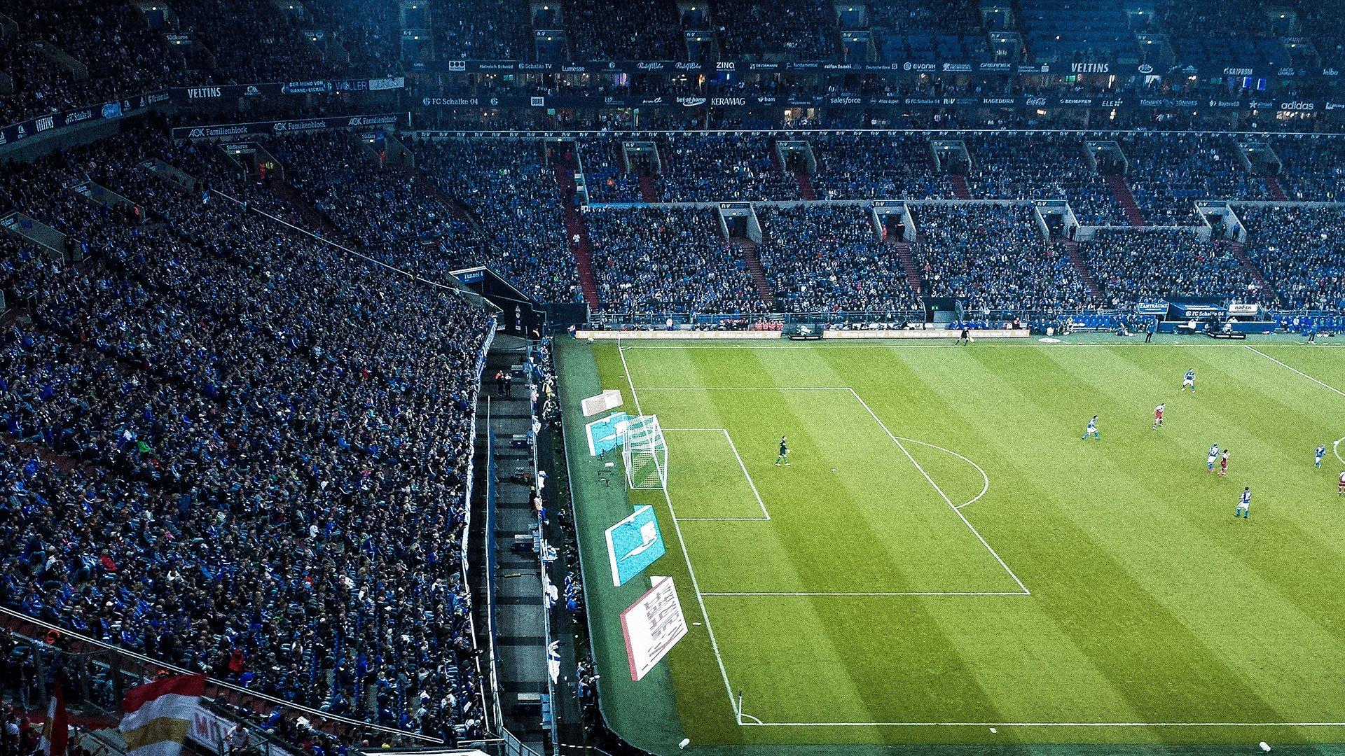 黑马逆袭！无名小将爆冷击败世界冠军，缔造体坛新传奇