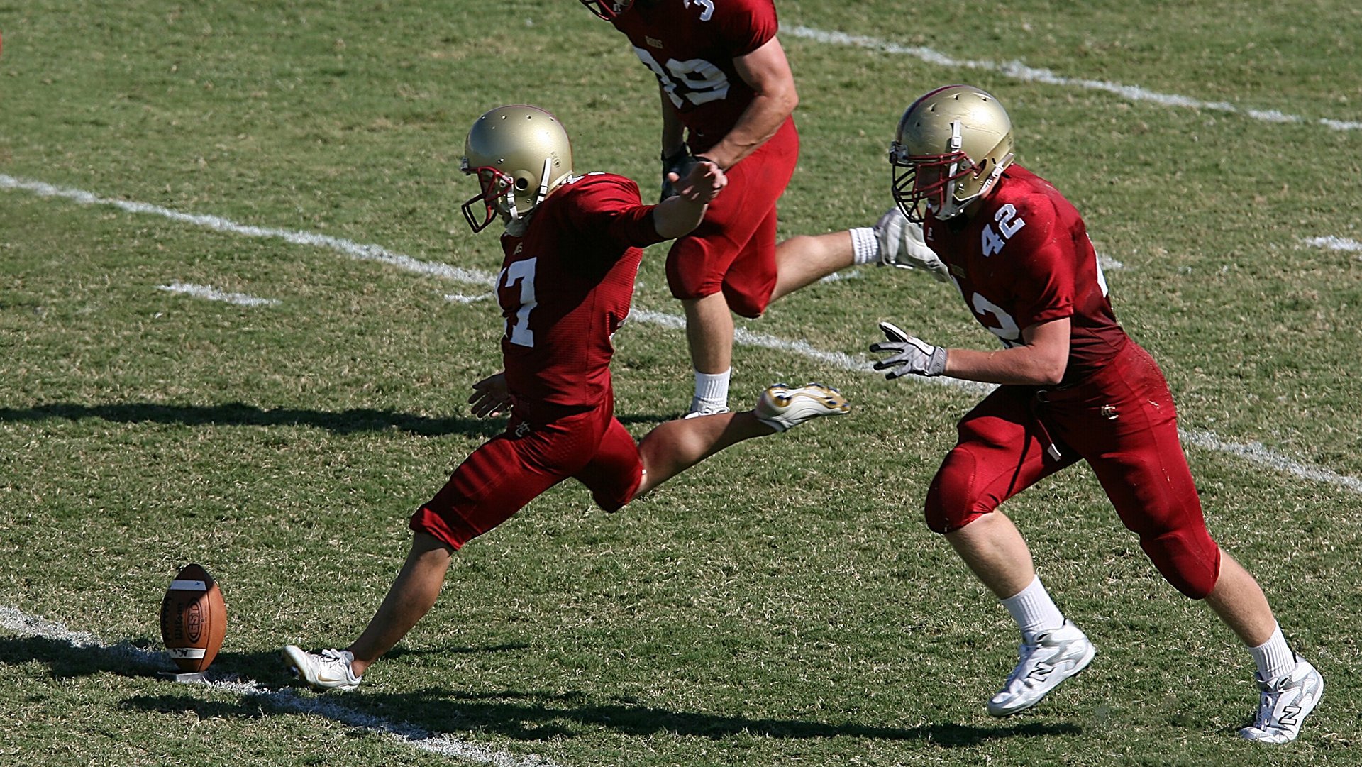 全国田径锦标赛跳远项目精彩纷呈 新星闪耀创佳绩